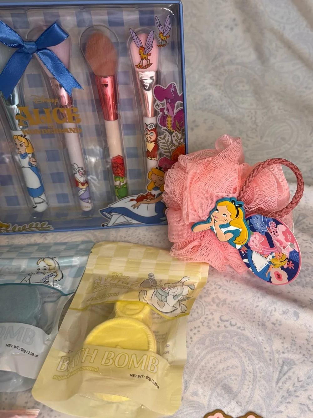 Disney Alice In Wonderland Ultimate Fan Self Care Pampering Bath & Beauty Set